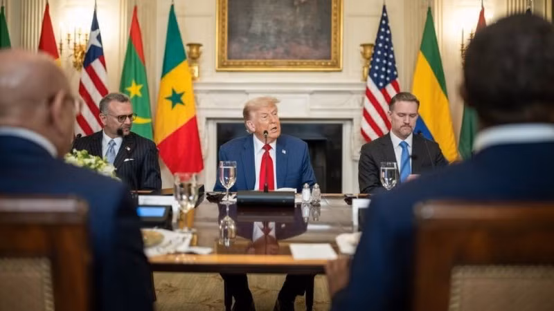 Tổng thống Trump trong cuộc gặp với lãnh đạo các nước Gabon, Guinea-Bissau, Liberia, Mauritania và Senegal tại Nhà Trắng. (Ảnh: The White House)