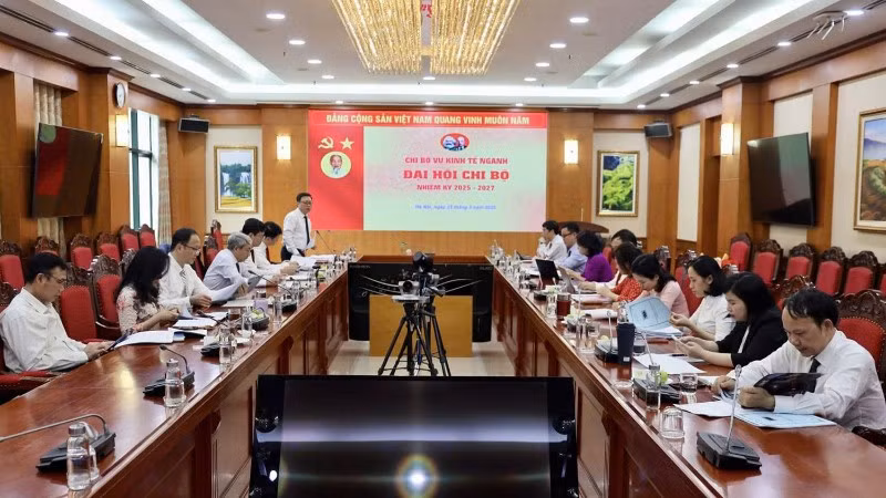 Đại hội Chi bộ Vụ Kinh tế ngành nhiệm kỳ 2025-2027, Ban Chính sách, chiến lược Trung ương. (Ảnh ĐỨC MINH)