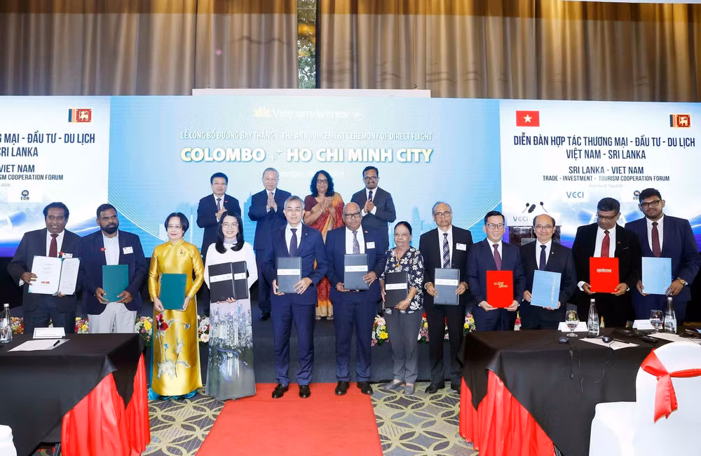 vna-potal-tong-bi-thu-chu-tich-nuoc-to-lam-thu-tuong-sri-lanka-harini-amarasuriya-du-dien-dan-doanh-nghiep-viet-nam-sri-lanka-8749499.jpg