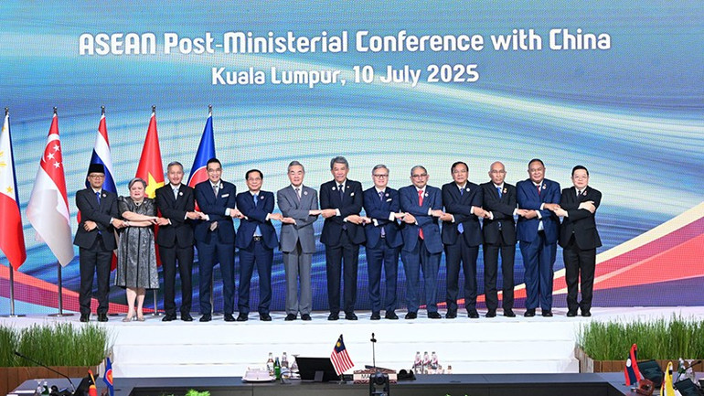 Hội nghị Bộ trưởng Ngoại giao ASEAN-Trung Quốc. (Ảnh: Bộ Ngoại giao) hnbtng-asean-trung-quoc.jpg