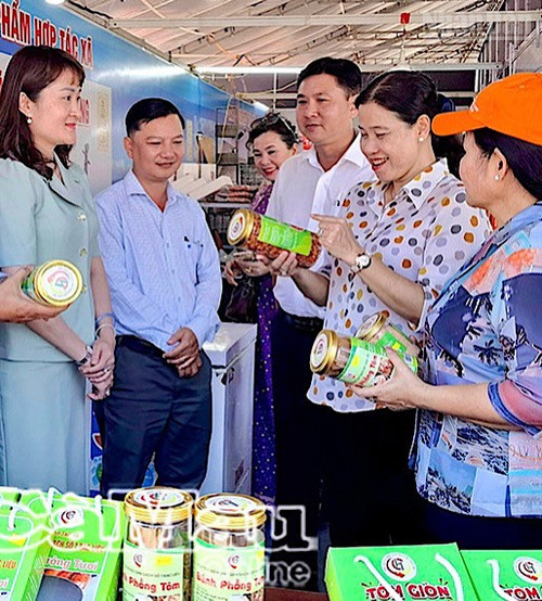 Phường Bạc Liêu (Cà Mau) tiếp tục chú trọng thúc đẩy phát triển các sản phẩm nông nghiệp, thủy sản, đáp ứng nhu cầu thị trường trong và ngoài nước. ndo_tr_img-2921-1.jpg