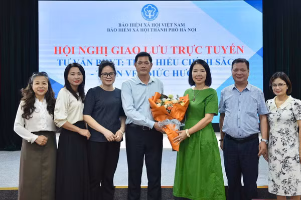 Các đại biểu dự giao lưu trực tuyến. (Ảnh HSS)