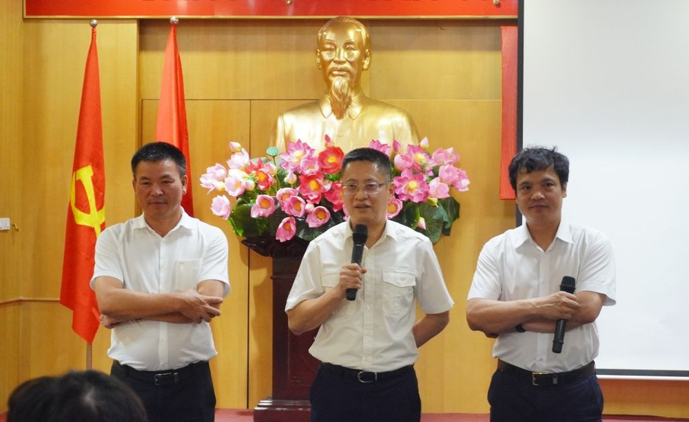 Ông Phạm Quang Toàn – Trưởng ban Công nghệ, Chuyển đổi số và Tự động hóa - Cục Thuế đánh giá cao tinh thần và năng lực của FPT. ong-pham-quang-toan-truong-ban-cong-nghe-chuyen-doi-so-va-tu-dong-hoa-cuc-thue-danh-gia-cao-tinh-than-va-nang-luc-cua-fpt.jpg