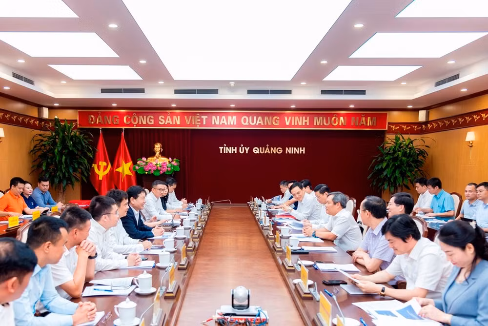 Phiên họp diễn ra trong không khí cởi mở, trách nhiệm, với nhiều ý kiến trao đổi thiết thực giữa các bên.