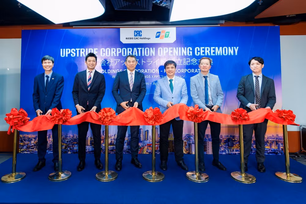 FPT hợp tác CAC Holdings thành lập Công ty Cổ phần UPSTRIDE, hướng tới thúc đẩy chuyển đổi số khu vực.