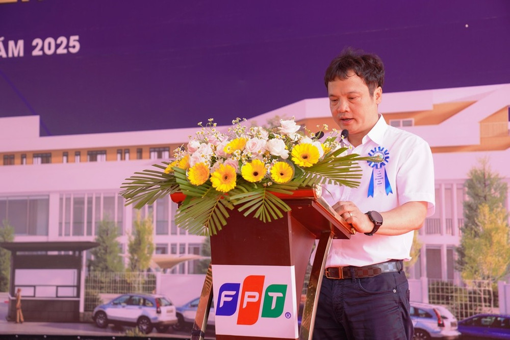 Ông Nguyễn Văn Khoa, Tổng Giám đốc Tập đoàn FPT, chia sẻ tại sự kiện. ong-nguyen-van-khoa-tong-giam-doc-tap-doan-fpt-chia-se-tai-su-kien.jpg