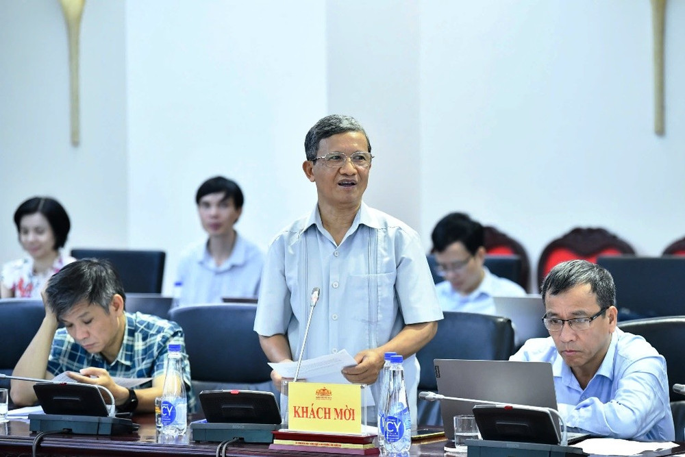 Ông Đặng Đình Luyến, nguyên Phó Chủ nhiệm Ủy ban Pháp luật của Quốc hội phát biểu. dang-dinh-luyen-nguyen-pho-chu-nhiem-uy-ban-phap-luat-cua-quoc-hoi.jpg