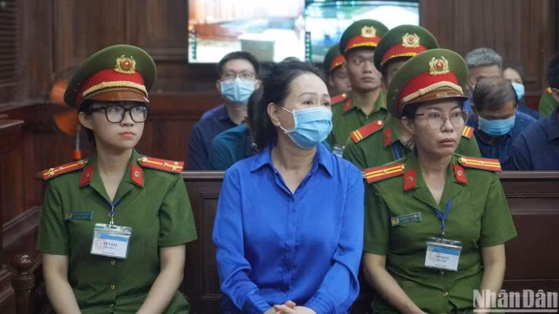 Xét xử vụ án Vạn Thịnh Phát. (Ảnh: NHÂN DÂN)