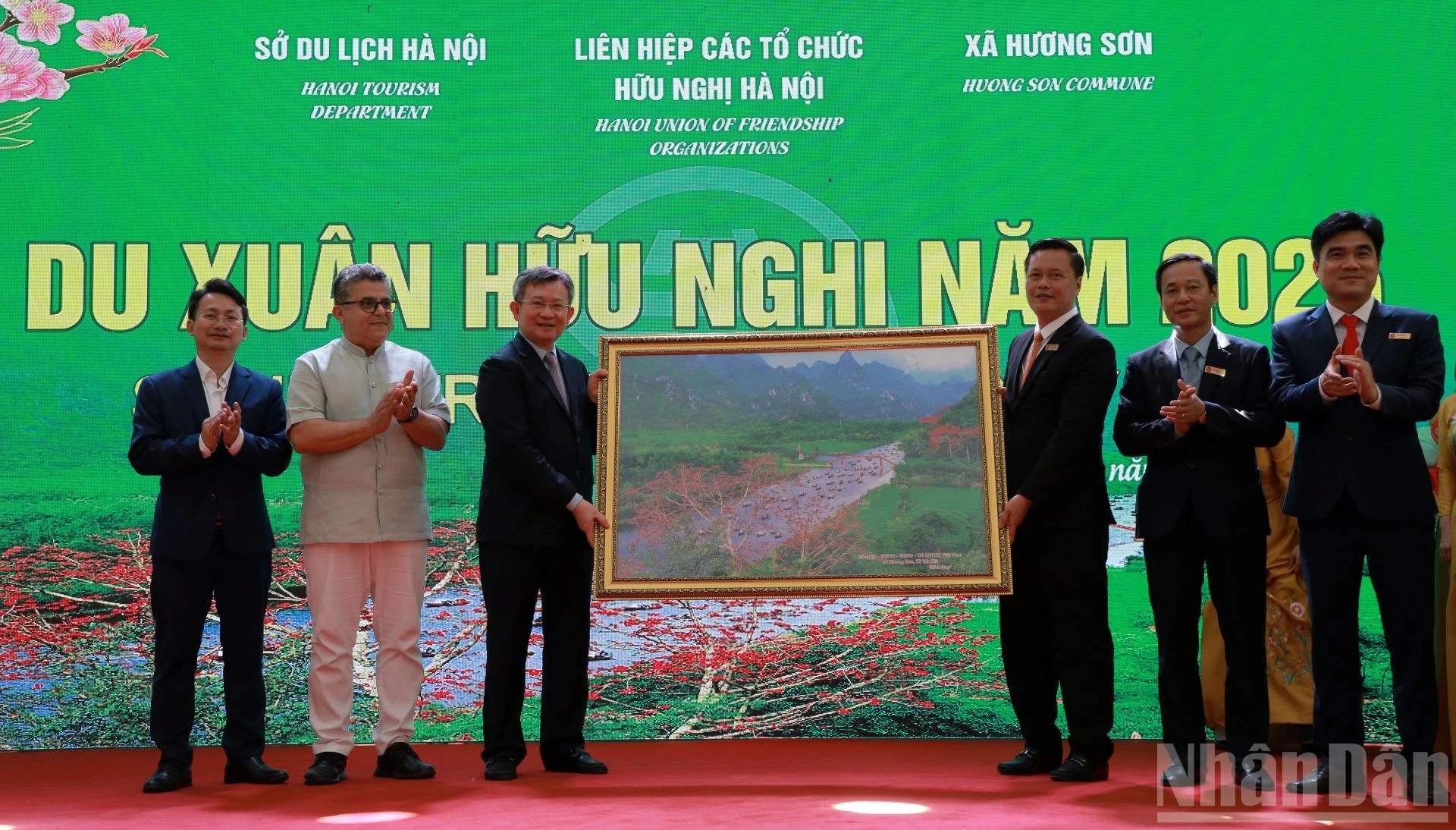 Chương trình Du xuân hữu nghị 2026: Gắn kết quốc tế tại di sản chùa Hương