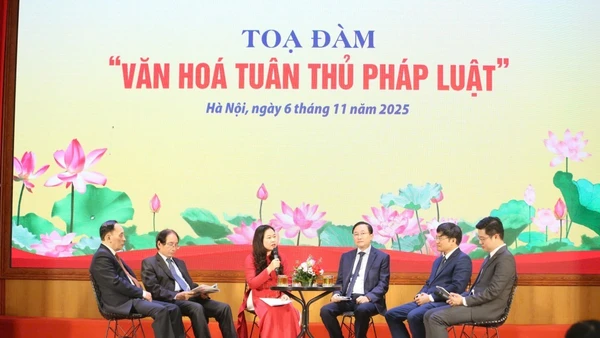 Nhiều tọa đàm, hội thảo được tổ chức để đưa Nghị quyết số 66-NQ/TW vào cuộc sống.