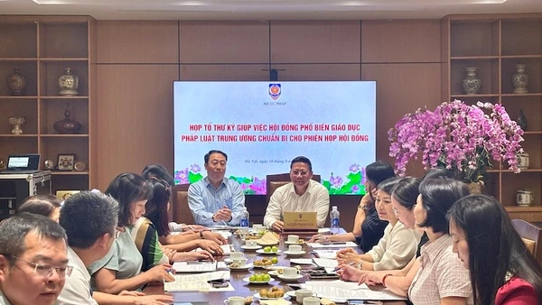 Thứ trưởng Bộ Tư pháp Nguyễn Thanh Ngọc chủ trì họp Tổ Thư ký giúp việc Hội đồng Phổ biến, giáo dục pháp luật Trung ương.