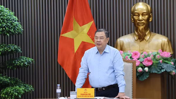 Ủy viên Bộ Chính trị, Phó Bí thư Thường trực Đảng ủy Chính phủ, Phó Thủ tướng Thường trực Chính phủ Phạm Gia Túc, Trưởng ban Chỉ đạo Cuộc thi chính luận bảo vệ nền tảng tư tưởng của Đảng trong Đảng bộ Chính phủ lần thứ 2, năm 2026 chủ trì Hội nghị lần thứ nhất của Ban Chỉ đạo, Ban Tổ chức Cuộc thi. (Ảnh: VGP)