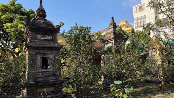 Tháp lưu giữ di vật của Thiền sư Trí Điển ở chùa Bằng, phường Hoàng Liệt, Hà Nội.