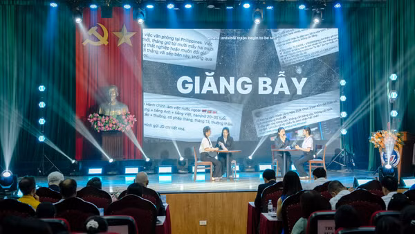 Sinh viên Trường Đại học Vinh tham gia nhiều hoạt động tương tác. (Ảnh: ĐSQ Anh)