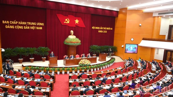 Sáng 6/10, Hội nghị lần thứ 13 Ban Chấp hành Trung ương Đảng Cộng sản Việt Nam khóa XIII khai mạc trọng thể tại Thủ đô Hà Nội.