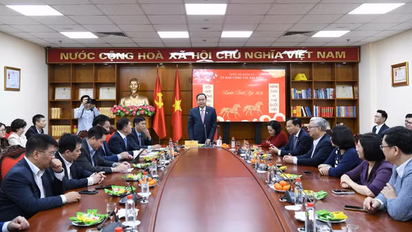 Chủ tịch Quốc hội Trần Thanh Mẫn làm việc với Ủy ban Công tác đại biểu về những nhiệm vụ trọng tâm năm 2026, ngày 24/2/2026. (Ảnh: Quochoi.vn)