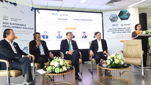 Quang cảnh phiên tọa đàm "Thúc đẩy hệ sinh thái hợp tác, đóng góp cho mục tiêu phát triển bền vững của doanh nghiệp - địa phương - quốc gia".