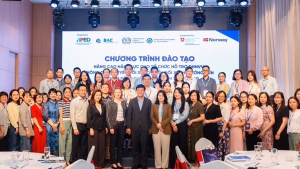 Các đại biểu tham gia khóa đào tạo.