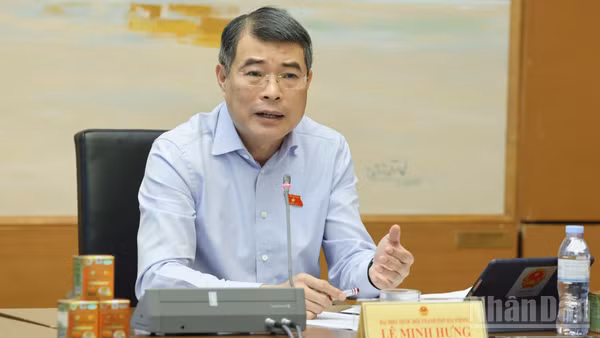 Thủ tướng Chính phủ Lê Minh Hưng phát biểu trong phiên thảo luận tại tổ sáng 10/4. (Ảnh: DUY LINH)