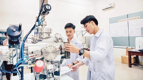 Luật Giáo dục đại học 2025 quy định rõ Nhà nước bảo đảm quyền tự chủ đầy đủ, toàn diện cho cơ sở giáo dục đại học không phụ thuộc vào mức độ tự chủ tài chính. (Ảnh minh họa)