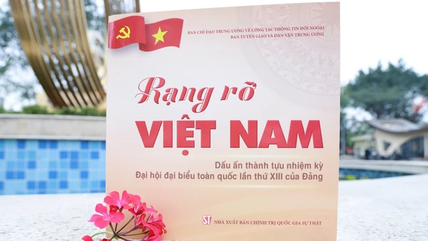 "Rạng rỡ Việt Nam": Dấu ấn thành tựu nhiệm kỳ Đại hội XIII của Đảng