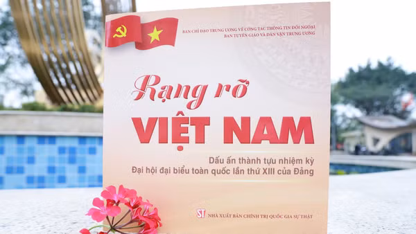 "Rạng rỡ Việt Nam": Dấu ấn thành tựu nhiệm kỳ Đại hội XIII của Đảng