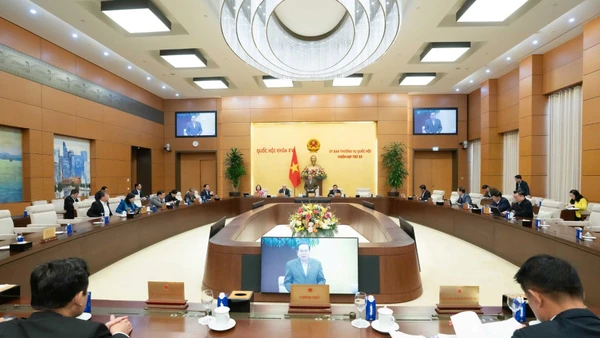 Quang cảnh Phiên họp thứ 53 của Ủy ban Thường vụ Quốc hội.
