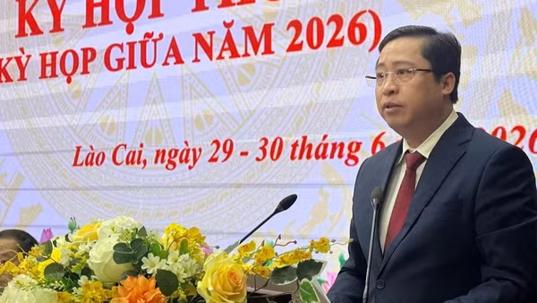 Đồng chí Dương Quốc Huy, Ủy viên Trung ương Đảng, Bí thư Tỉnh ủy phát biểu tại kỳ họp. (Ảnh: THANH SƠN)