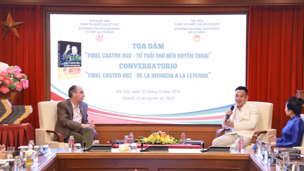 Tọa đàm “Fidel Castro Ruz - Từ tuổi thơ đến huyền thoại”