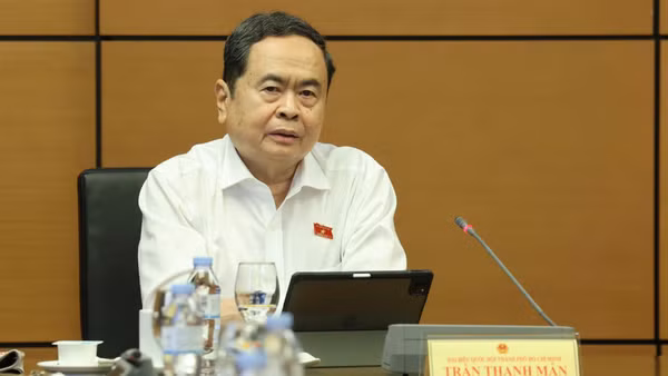 Chủ tịch Quốc hội Trần Thanh Mẫn nêu ý kiến thảo luận tại Tổ sáng 9/4. (Ảnh: DUY LINH)