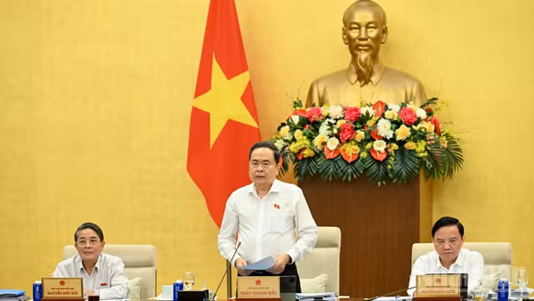 Chủ tịch Quốc hội Trần Thanh Mẫn chủ trì Phiên họp thứ 56 của Ủy ban Thường vụ Quốc hội. (Ảnh: DUY LINH)