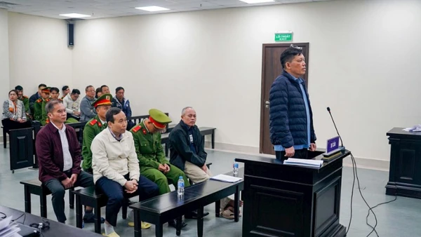 Các bị cáo tại phiên tòa.