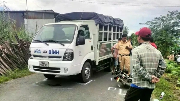 Hiện trường vụ tai nạn. (Ảnh: E.X)