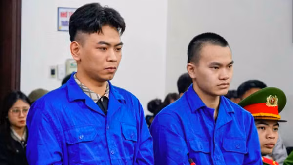 Bị cáo Nguyễn Văn Thiên và Nguyễn Long Vũ tại phiên sơ thẩm.