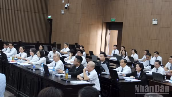 Các luật sư tham gia một phiên tòa tại Tòa án nhân dân thành phố Hà Nội.