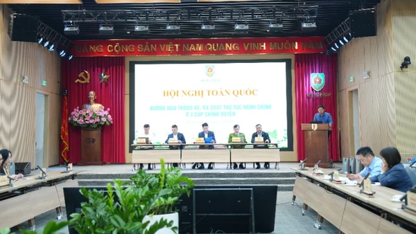 Quang cảnh hội nghị 