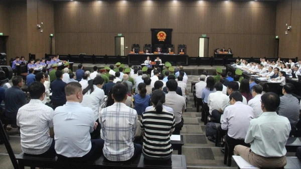 Phiên xét xử sơ thẩm vụ án Tập đoàn Phúc Sơn.