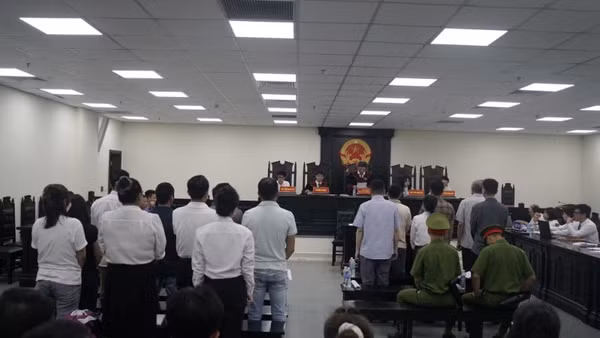 Toàn cảnh phiên tòa