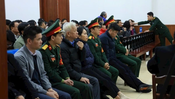 Các bị cáo tại phiên tòa.