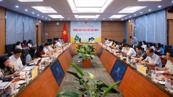 Toàn cảnh phiên họp.