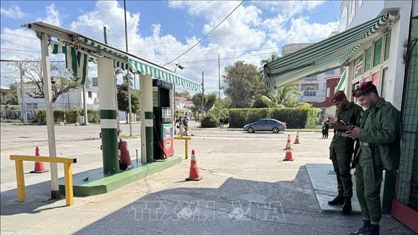 Một trạm nhiên liệu tại thủ đô La Habana tạm dừng hoạt động vì hết xăng, dầu. (Ảnh: Việt Hùng/Phóng viên TTXVN tại Cuba)