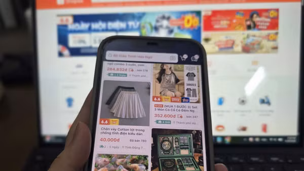 Ủy ban Cạnh tranh Quốc gia gửi yêu cầu Shopee không áp dụng các loại phí mới đối với người bán hàng trên nền tảng.