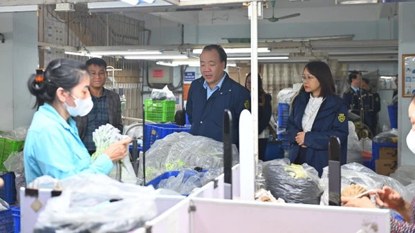 Bộ Công thương sửa đổi 4 luật nhằm tăng cường tháo gỡ rào cản pháp lý cho sản xuất, kinh doanh.