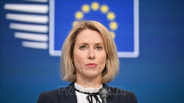 Đại diện cấp cao của EU về chính sách an ninh và đối ngoại Kaja Kallas phát biểu trong một cuộc họp báo tại Brussels, Bỉ. (Ảnh: AA/TTXVN)