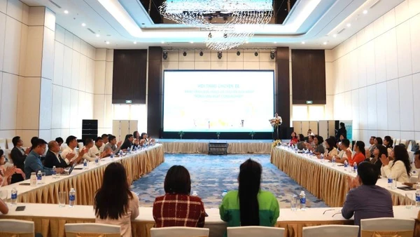 Hội thảo chuyên đề "Phát triển bền vững và chuyển đổi xanh trong sản xuất công nghiệp".