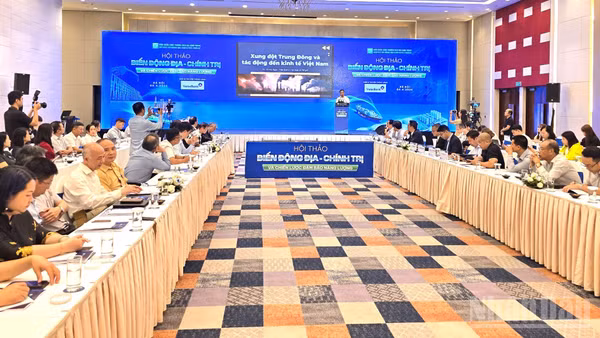 Hội thảo “Biến động địa-chính trị và chiến lược bảo đảm năng lượng”.