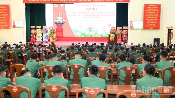 Quang cảnh buổi họp mặt.