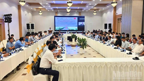 Quang cảnh Diễn đàn