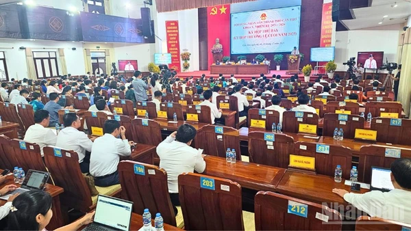 Quang cảnh phiên bế mạc.