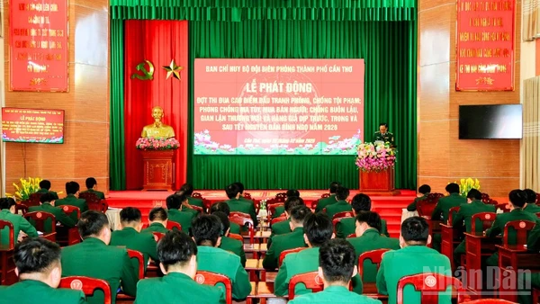 Quang cảnh buổi lễ phát động.